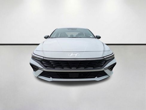 New 2026 Hyundai Elantra SEL Sport FWD image 8