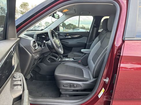 Used 2024 Chevrolet TrailBlazer LT w/ Convenience Package image 16