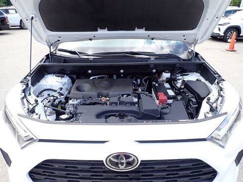 Certified 2025 Toyota RAV4 XLE AWD/4WD image 13