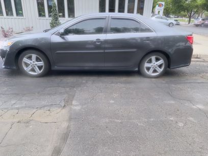 Used 2013 Toyota Camry SE w/ Leather Pkg