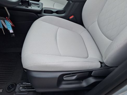 Used 2026 Toyota Corolla Cross L FWD image 14