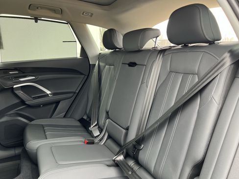 Used 2025 Audi Q5 Premium AWD/4WD image 34