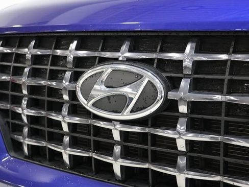Used 2023 Hyundai Venue SEL FWD image 10