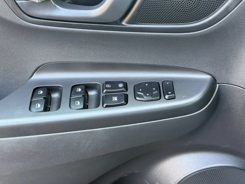 Used 2020 Hyundai Kona SE AWD/4WD image 19