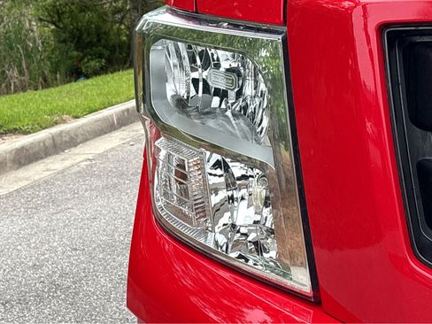 Certified 2023 Nissan Titan SV RWD image 17