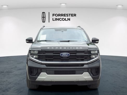 Used 2025 Ford Expedition Max Platinum AWD/4WD image 8