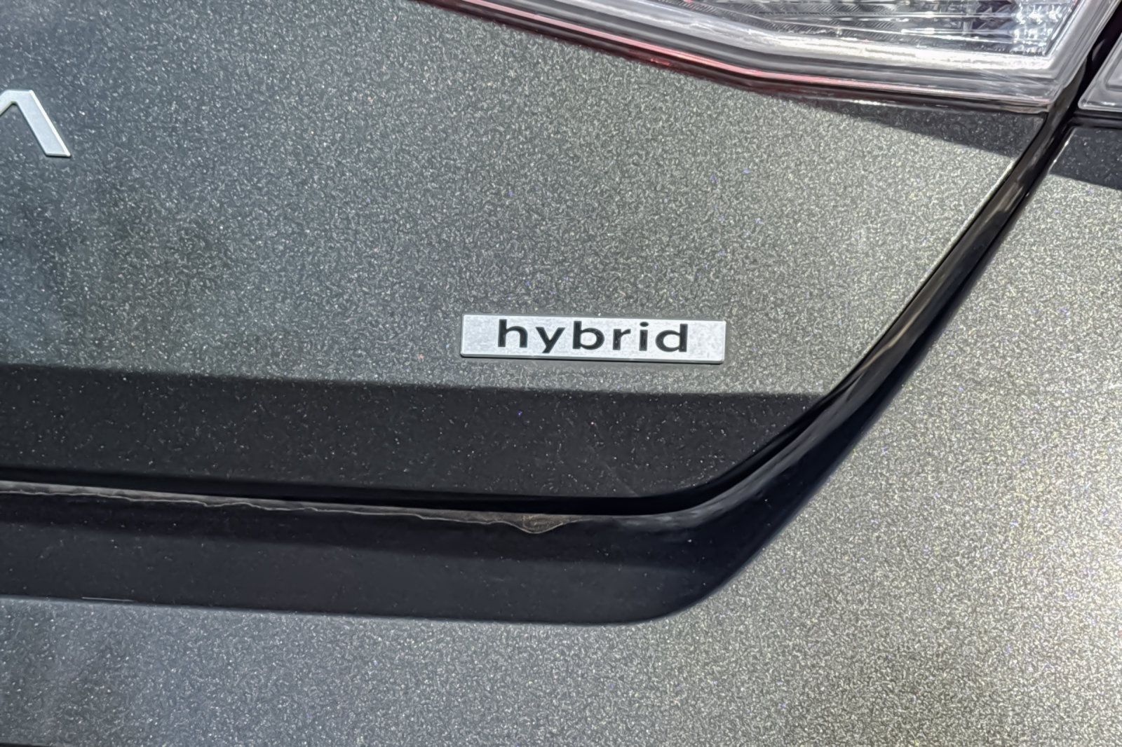 Used 2024 Hyundai Elantra Limited FWD image 39