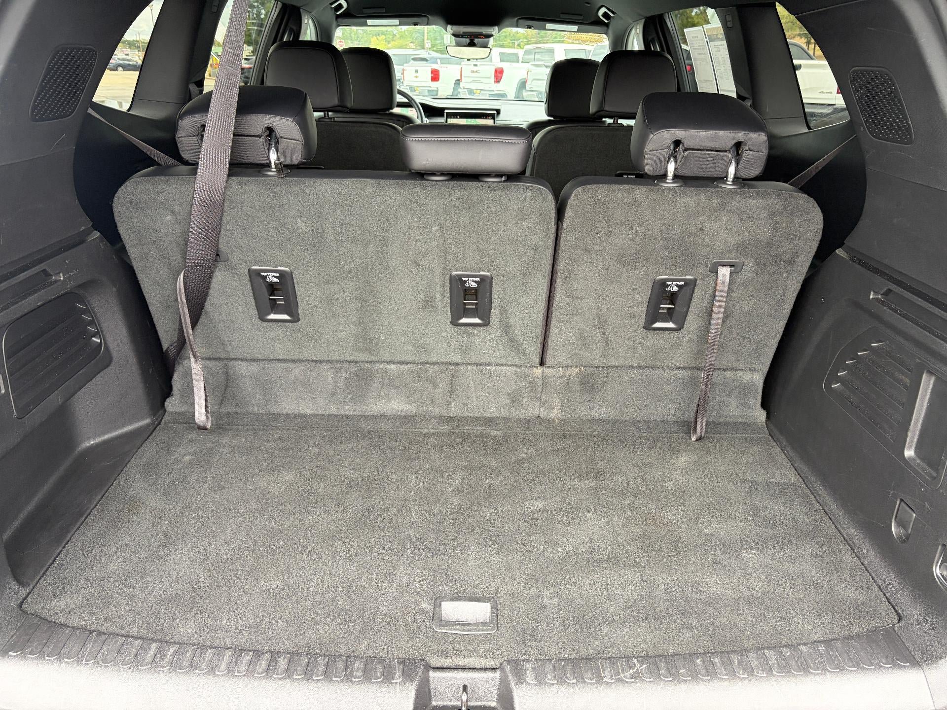 Used 2026 GMC Acadia Elevation w/ Elevation Premium Package FWD image 38