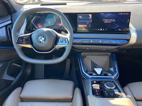 Used 2025 BMW X3 xDrive30i w/ Premium Package image 11