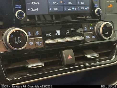 Used 2022 Toyota Highlander Bronze Edition image 22