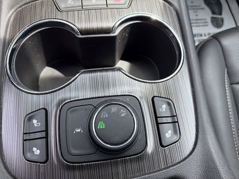 Used 2023 GMC Acadia SLT AWD/4WD image 23