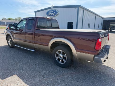 Used 2011 Ford F250 Lariat w/ Lariat Interior Pkg RWD image 4