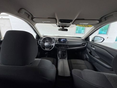 Used 2025 Nissan Rogue SV FWD image 26