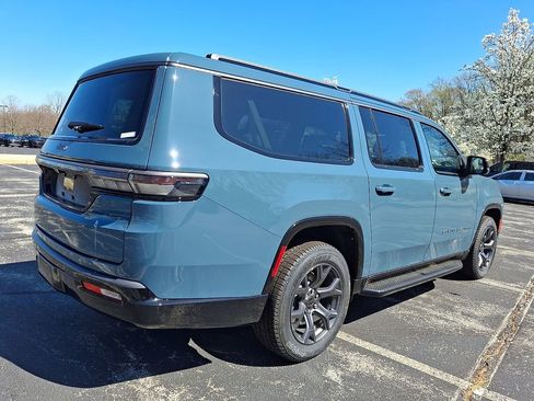 New 2026 Jeep Grand Wagoneer L Limited AWD/4WD image 4