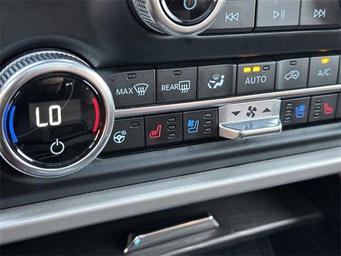 Used 2024 Ford Expedition Max Limited image 39