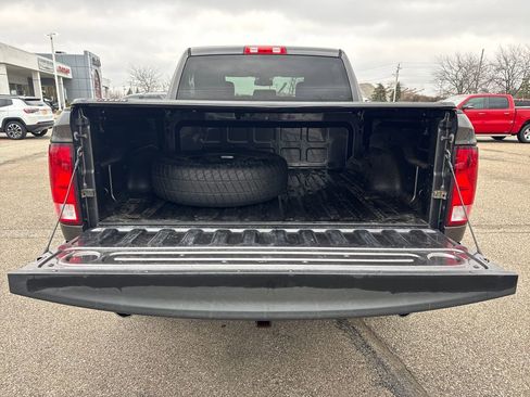 Used 2017 RAM 1500 Express image 25