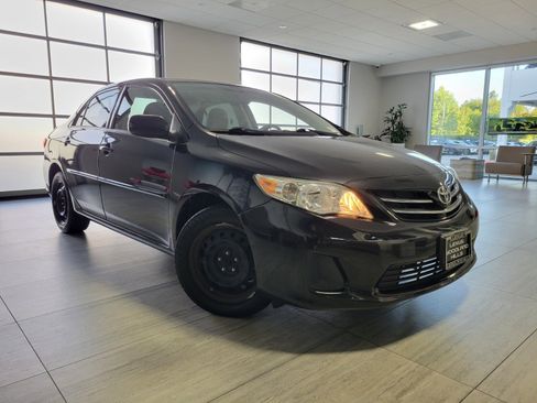 Used 2013 Toyota Corolla LE FWD image 6