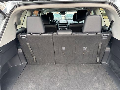 Used 2025 Toyota Grand Highlander XLE image 33