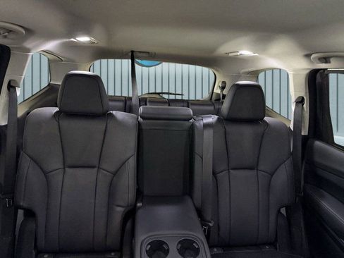 Certified 2021 Subaru Ascent Limited w/ Popular Package #2A image 3