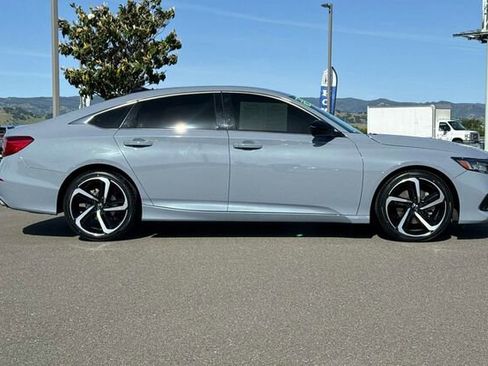 Used 2022 Honda Accord Sport image 3