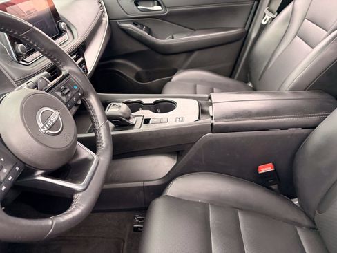 Used 2023 Nissan Rogue SV w/ SV Premium B Package FWD image 16