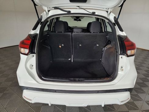 Used 2021 Nissan Kicks S FWD image 29