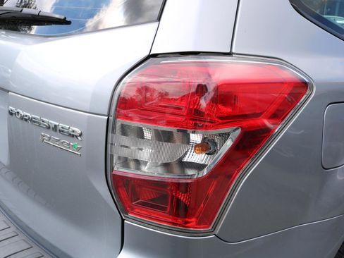 Used 2015 Subaru Forester 2.5i w/ Alloy Wheel Package image 10