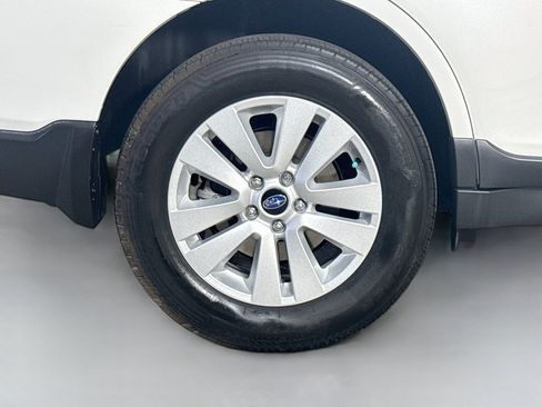 Used 2019 Subaru Outback 2.5i Premium AWD/4WD image 33