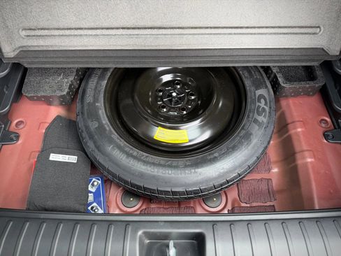 Used 2025 Hyundai Tucson SE image 25