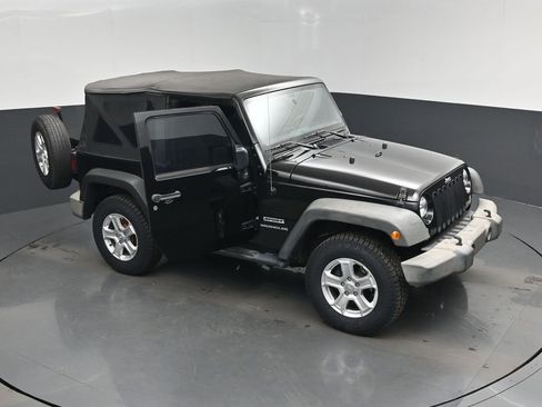 Used 2016 Jeep Wrangler Sport w/ Quick Order Package 24S AWD/4WD image 19