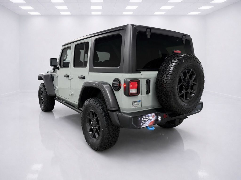 Used 2024 Jeep Wrangler Unlimited AWD/4WD image 8