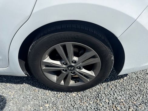 Used 2018 Hyundai Elantra SEL FWD image 10