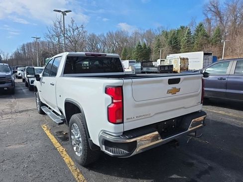 Used 2024 Chevrolet Silverado 2500 LTZ w/ LTZ Premium Package image 3