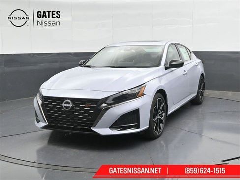 New 2025 Nissan Altima 2.5 SR image 6