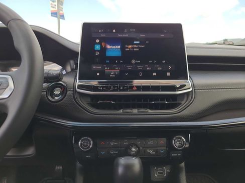 Used 2023 Jeep Compass Altitude w/ Sun and Sound Group image 24