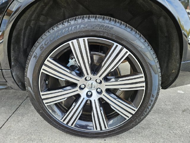 Used 2024 Volvo XC90 T8 Ultimate w/ Lounge Package AWD/4WD image 9