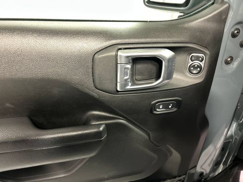 Used 2024 Jeep Wrangler Unlimited Sport AWD/4WD image 14