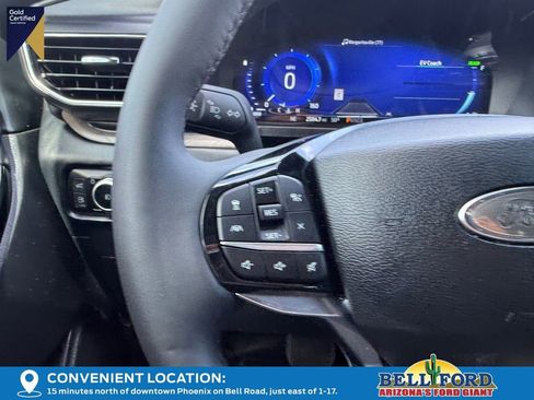 Used 2023 Ford Explorer Platinum w/ Class IV Trailer Tow Package image 28