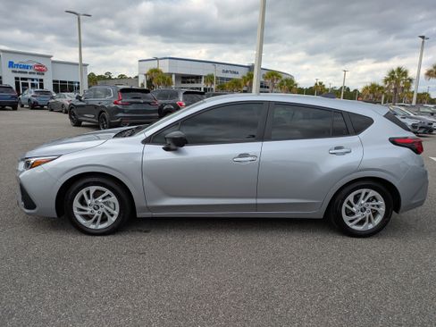 Certified 2025 Subaru Impreza 2.0i image 7