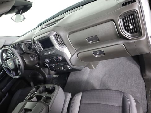 Used 2022 Chevrolet Silverado 1500 Custom image 11