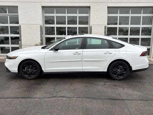 Used 2025 Honda Accord SE image 3