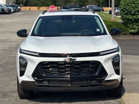 Used 2024 Chevrolet Trax ACTIV w/ Sunroof Package FWD image 11