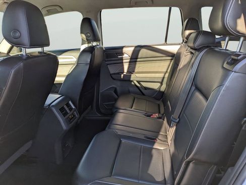 Certified 2022 Volkswagen Atlas SE image 14