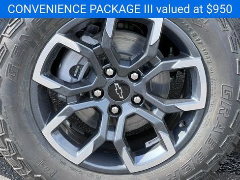 New 2026 Chevrolet Equinox ACTIV w/ Convenience Package III AWD/4WD image 7