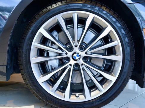 Used 2023 BMW 540i xDrive w/ Premium Package AWD/4WD image 9
