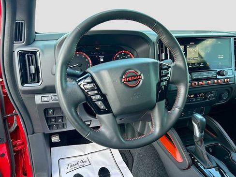 Certified 2025 Nissan Frontier PRO-4X AWD/4WD image 8