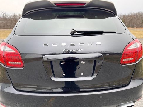 Used 2014 Porsche Cayenne Diesel Platinum Edition image 15