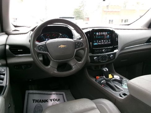 Used 2019 Chevrolet Traverse LT w/ LT Premium Package image 19