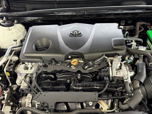 Used 2018 Toyota Camry XSE image 31