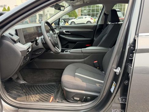 Used 2025 Hyundai Sonata SEL FWD image 16